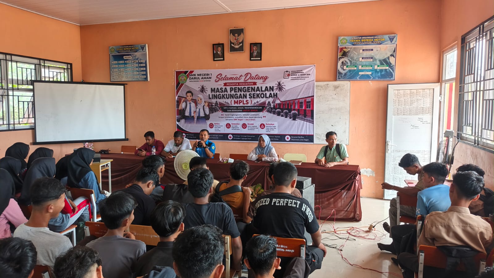 SMKN 1 Darul Aman Resmi Tutup MPLS, Hijaukan Sekolah dan Siap Sambut PBM Baru