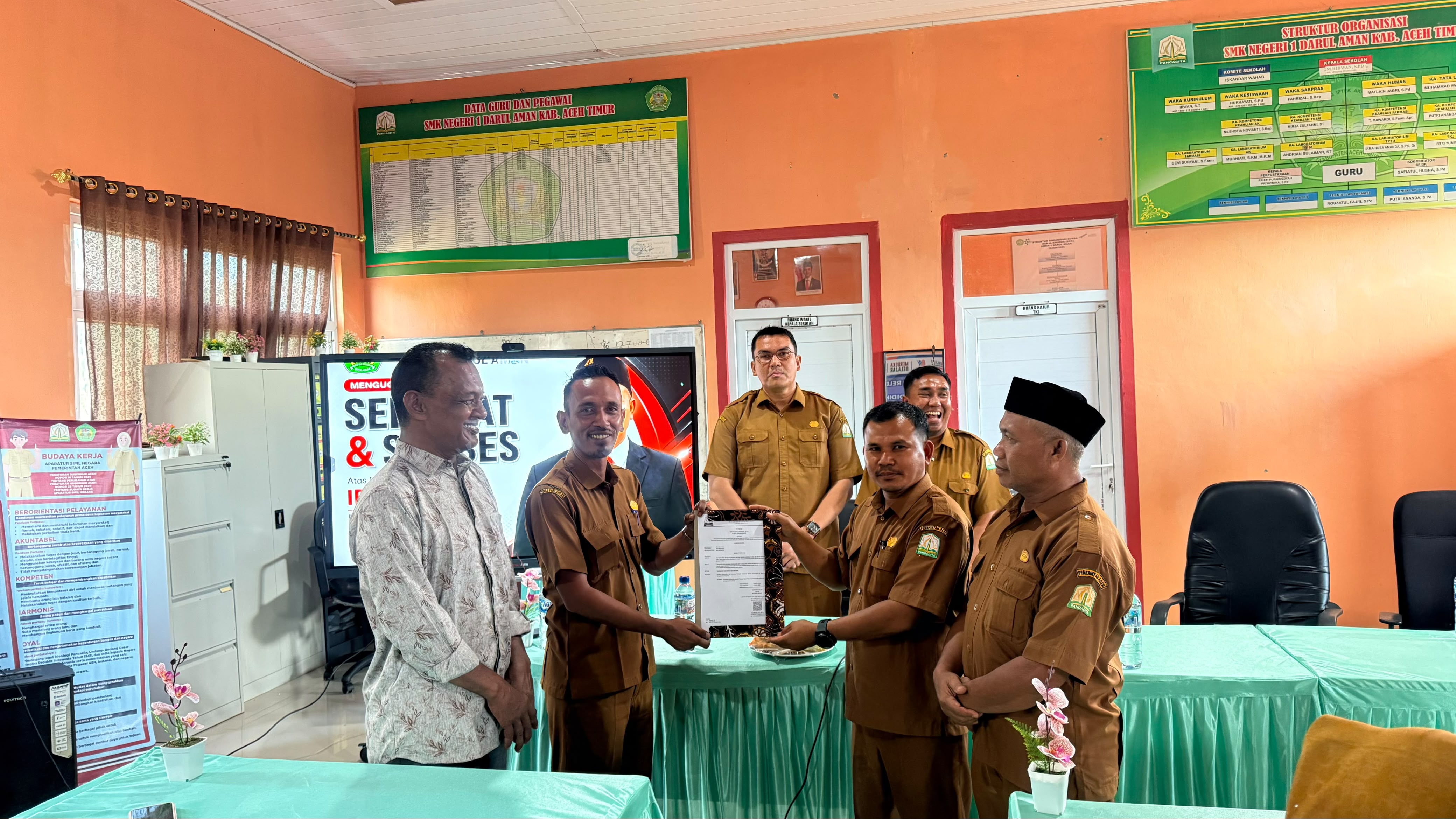 PELANTIKAN KEPALA SEKOLAH DEFINITIF SMKN 1 DARUL AMAN
